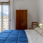 Pollicita 80 *